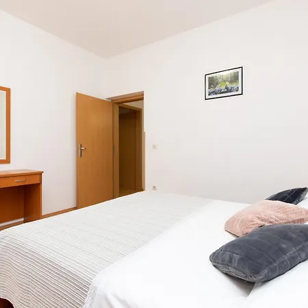 Apartment Meri Punat
